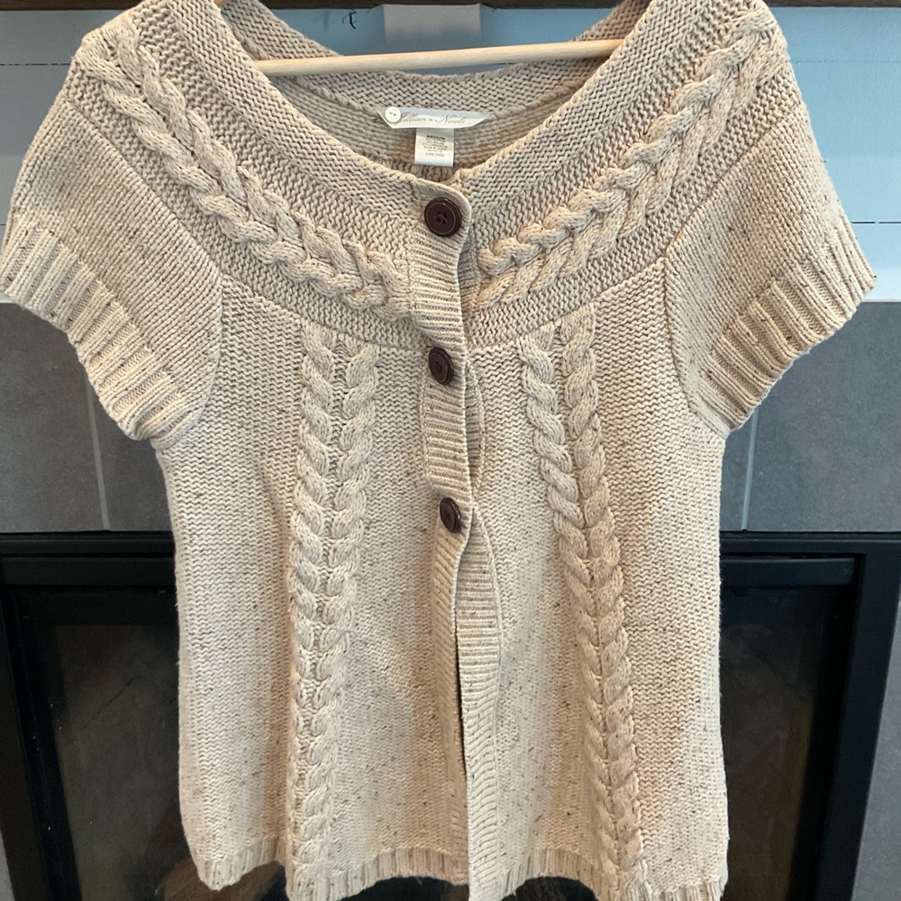 Jillian Nicole short sleeved button cardigan size medium